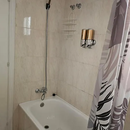 Apartment En Mijas Con Terraza, Capacidad 5 Personas *